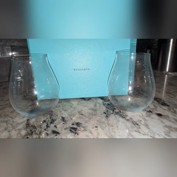 Tiffany & co.  wine glass - Picture 2 of 16